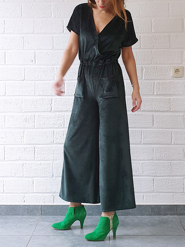 Une combinaison en velours lisse stretch vert faite par Blousette_rose